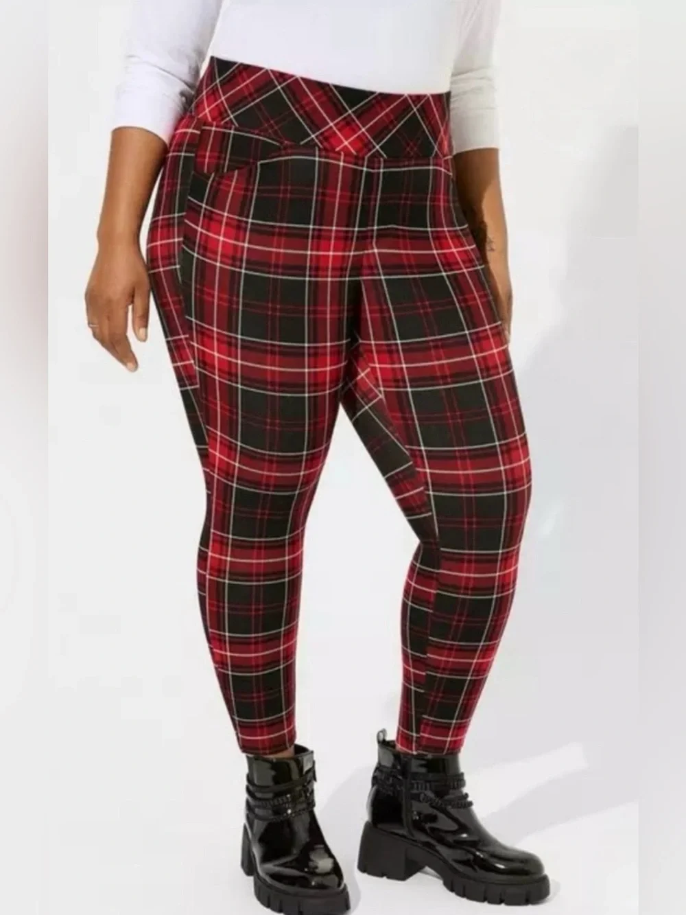 NWT TORRID Red Black Plaid Studio Pixie Luxe Ponte‎ Leggings Pants 4x Short Goth